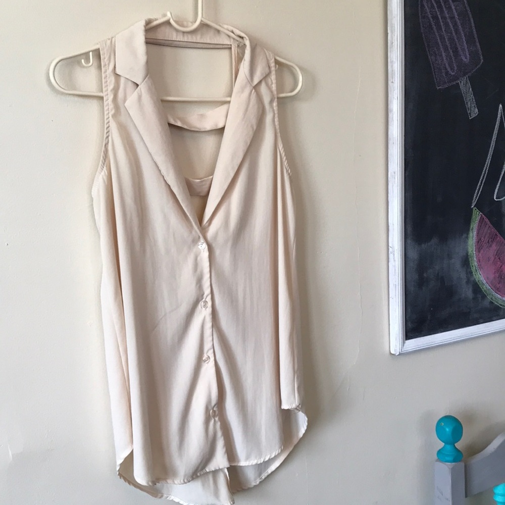 LUSH relaxed fit button down blouse